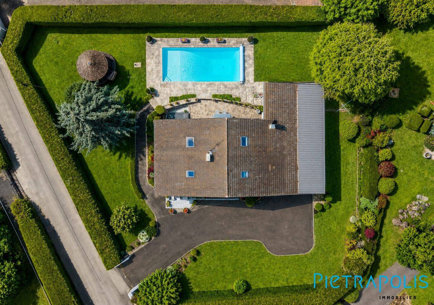 Maison 6 pièces 173 m² · à Saint-Genis-Pouilly · 173 m² · 885 000 €