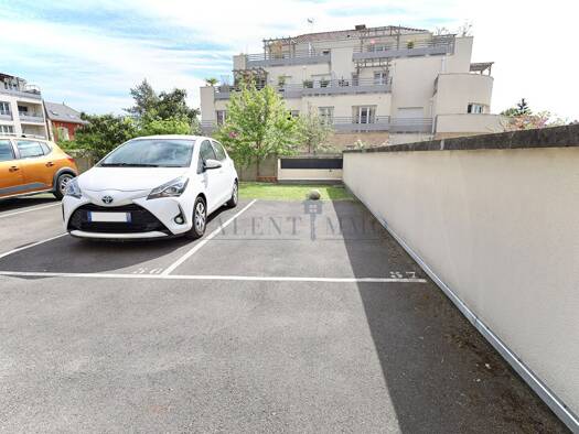 Parking à vendre 12 100 € 12 m² Centre Neuilly-Plaisance 93360