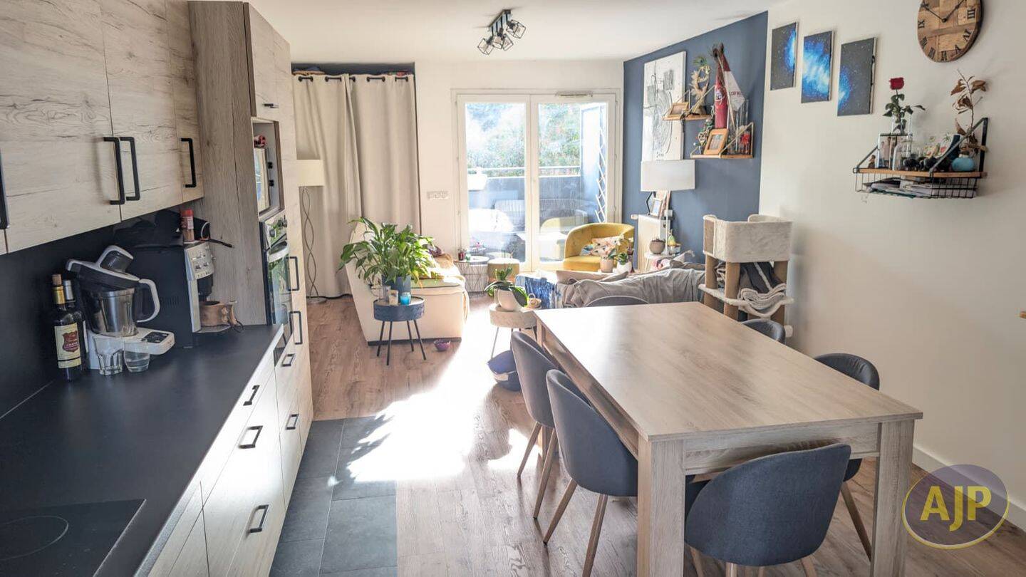 Appartement 3 pièces 66 m² · à Pessac · 65,6 m² · 950 €/mois