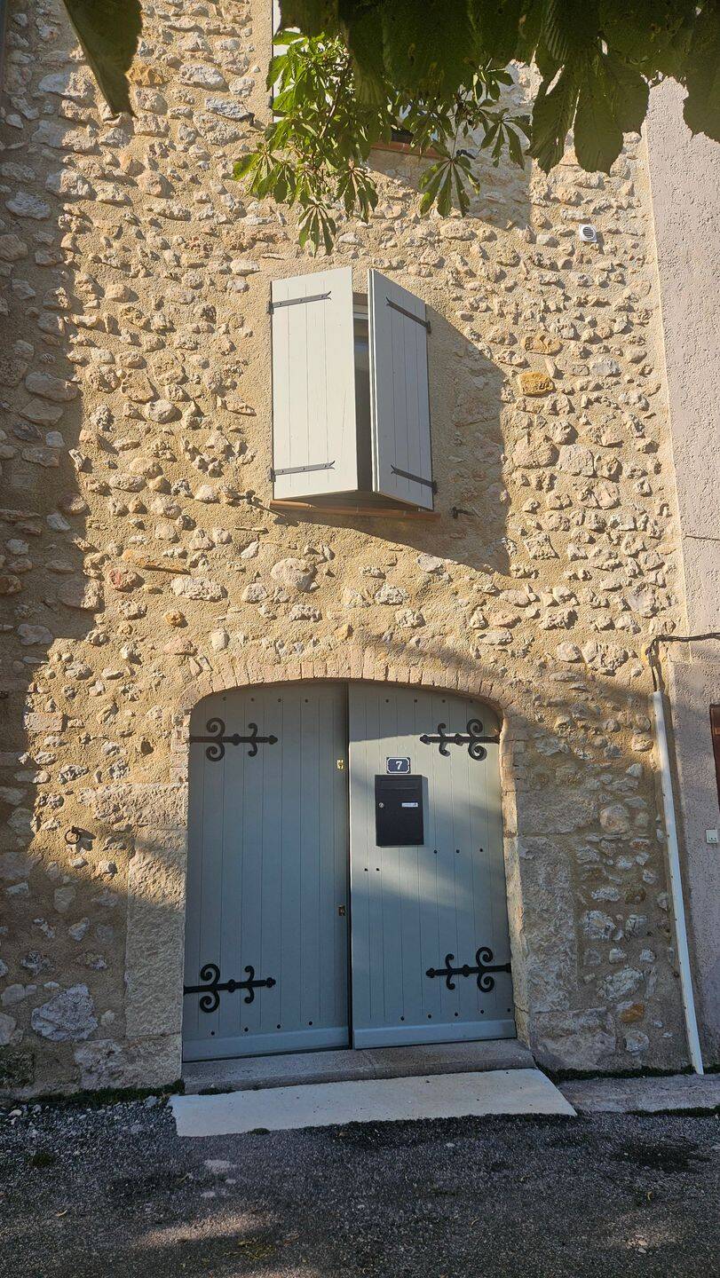 Maison 2 pièces 70 m² · à Saint-Jurs · 70 m² · 664 €