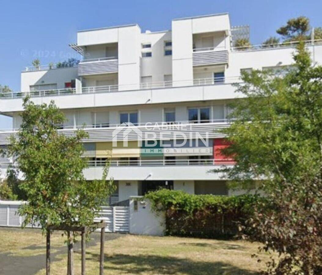 Appartement 1 pièce 30 m² · à Bordeaux · 29,7 m² · 690 €