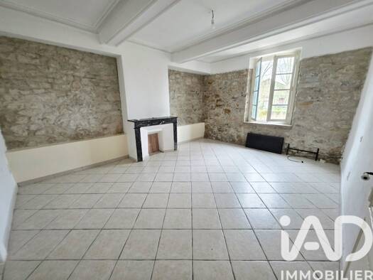 Appartement à louer 990 € 4 pièces 2 chambres 98 m² RDC Fontanès 34270