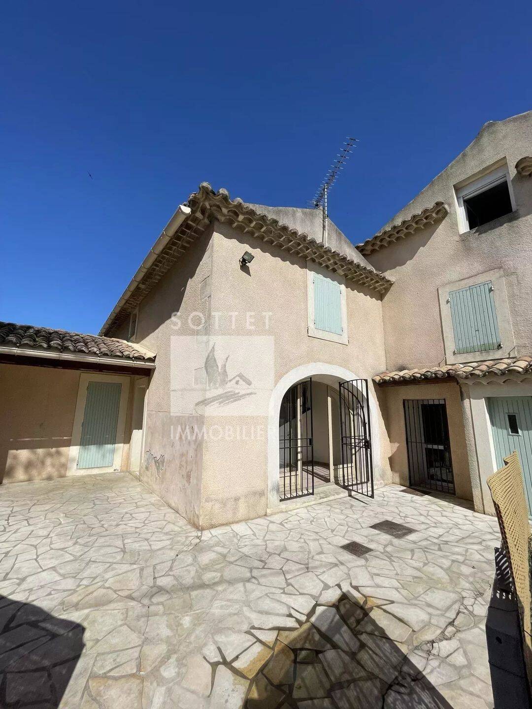 Maison 4 pièces 92 m² · à Bollène · 91,7 m² · 792 €