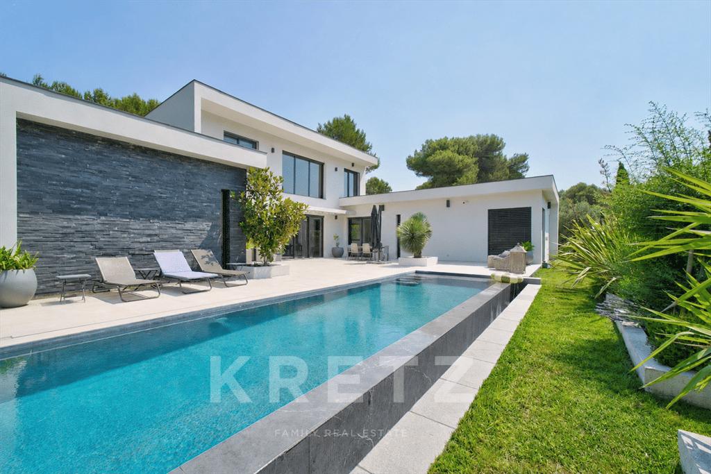 Maison 6 pièces 260 m² · à Ventabren · 260 m² · 1 590 000 €