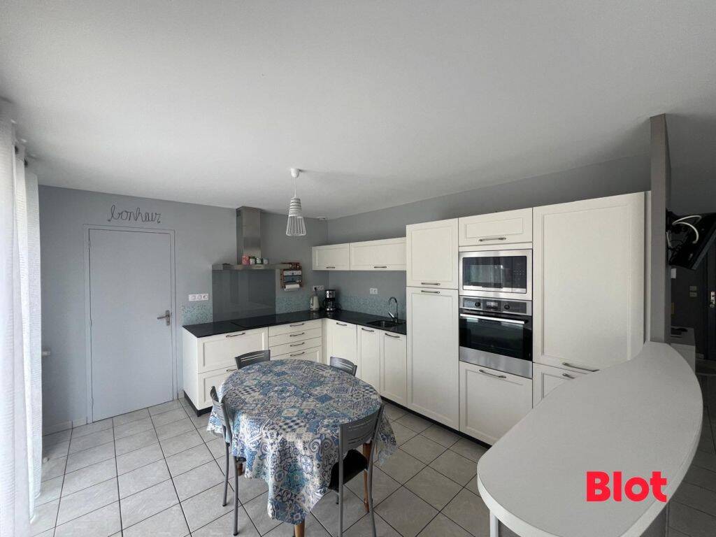 Maison 6 pièces 124 m² · à Torcé · 123,8 m² · 270 400 €