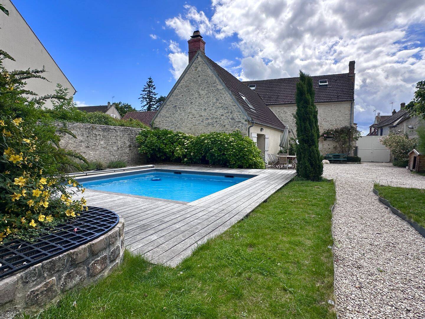 Maison 7 pièces 197 m² · à Senlis · 197 m² · 649 000 €