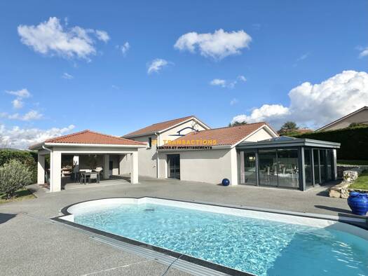 Maison de plain-pied à vendre 430 000 € 5 pièces 3 chambres 188 m² 1 713 m² de terrain Saint-Chamond 42400