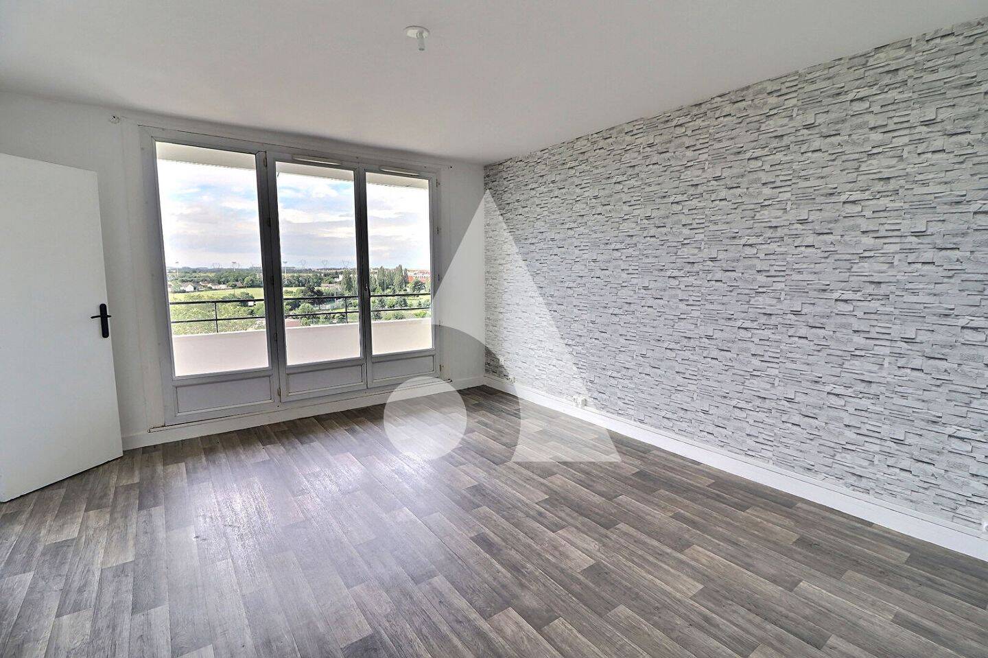 Appartement 2 pièces 53 m² · à Pontoise · 53 m² · 900 €