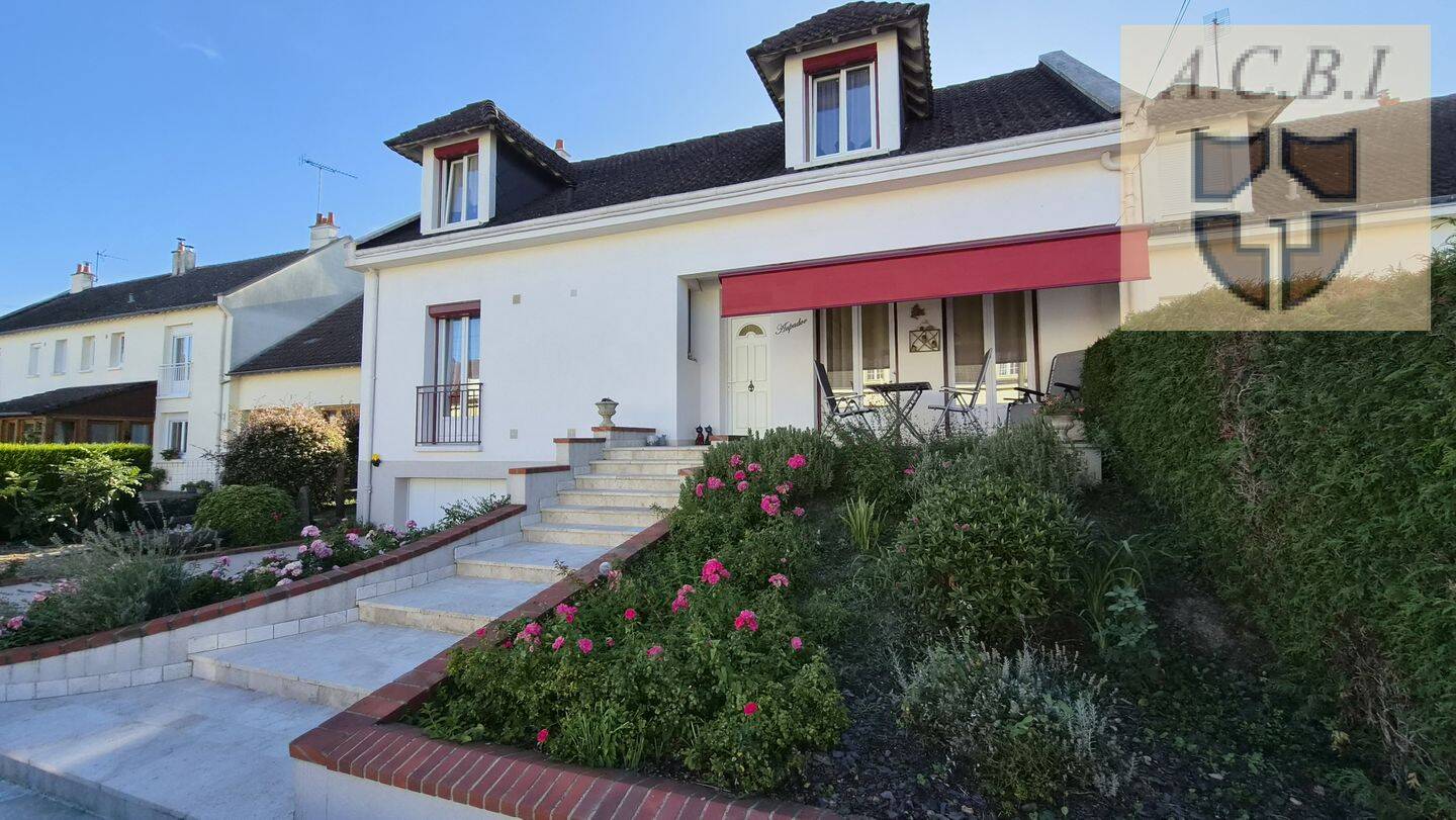 Maison 5 pièces 138 m² · à Vendôme · 138 m² · 266 700 €