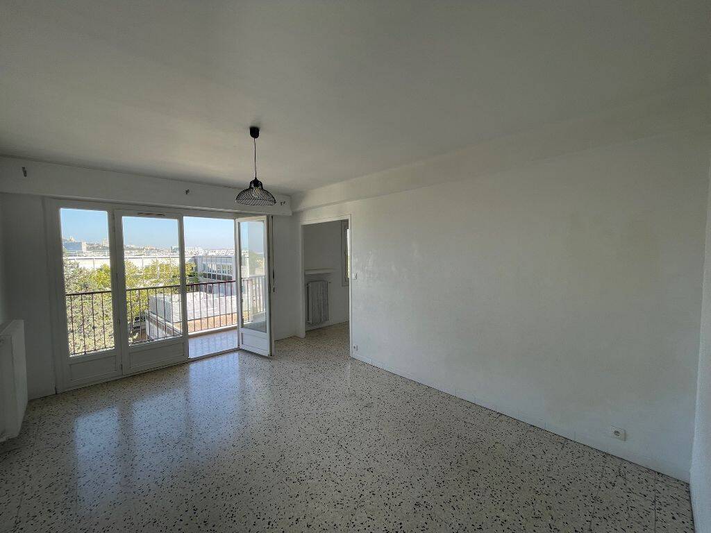 Appartement 4 pièces 72 m² · à Marseille 8ème Arrondissement · 71,5 m² · 1 000 €