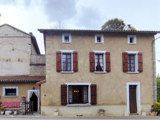 Maison à vendre 168 000 € 4 pièces 2 chambres 117 m² 12 754 m² de terrain Estadens 31160