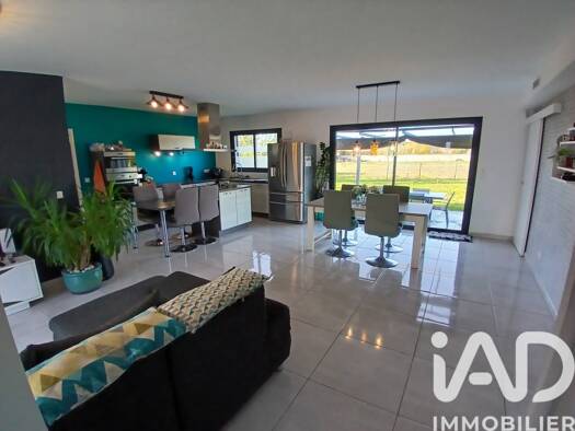 Maison à vendre 259 500 € 6 pièces 3 chambres 116 m² 1 200 m² de terrain Sémalens 81570