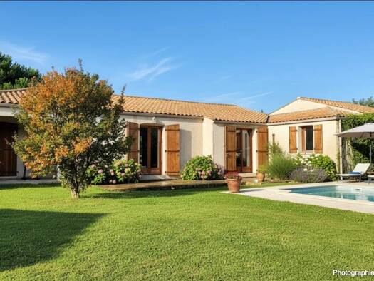 Maison à vendre 335 000 € 4 pièces 3 chambres 152 m² Saint-Just-Luzac 17320