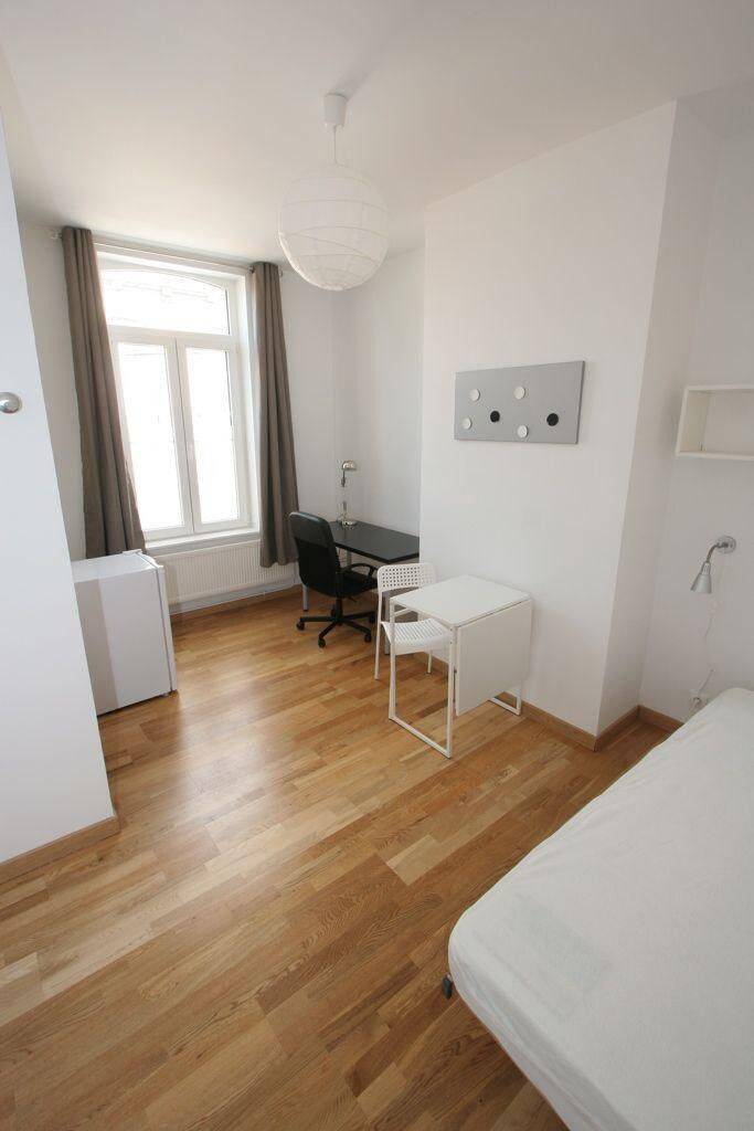 Appartement 1 pièce 15 m² · à Lille · 15 m² · 450 €