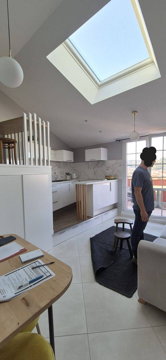 Appartement 1 pièce 23 m² · à Vallauris · 23 m² · 890 €/mois