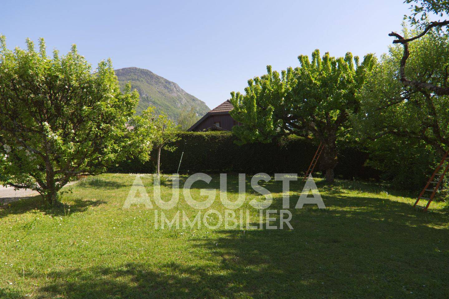 Maison 6 pièces 140 m² · à Annecy · 140 m² · 1 049 000 €