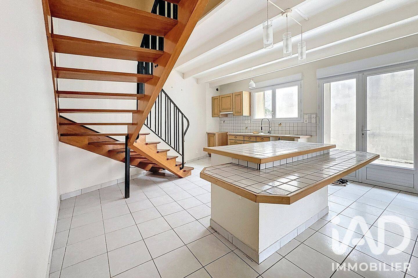 Maison 5 pièces 126 m² · à Courçon · 126 m² · 1 100 €
