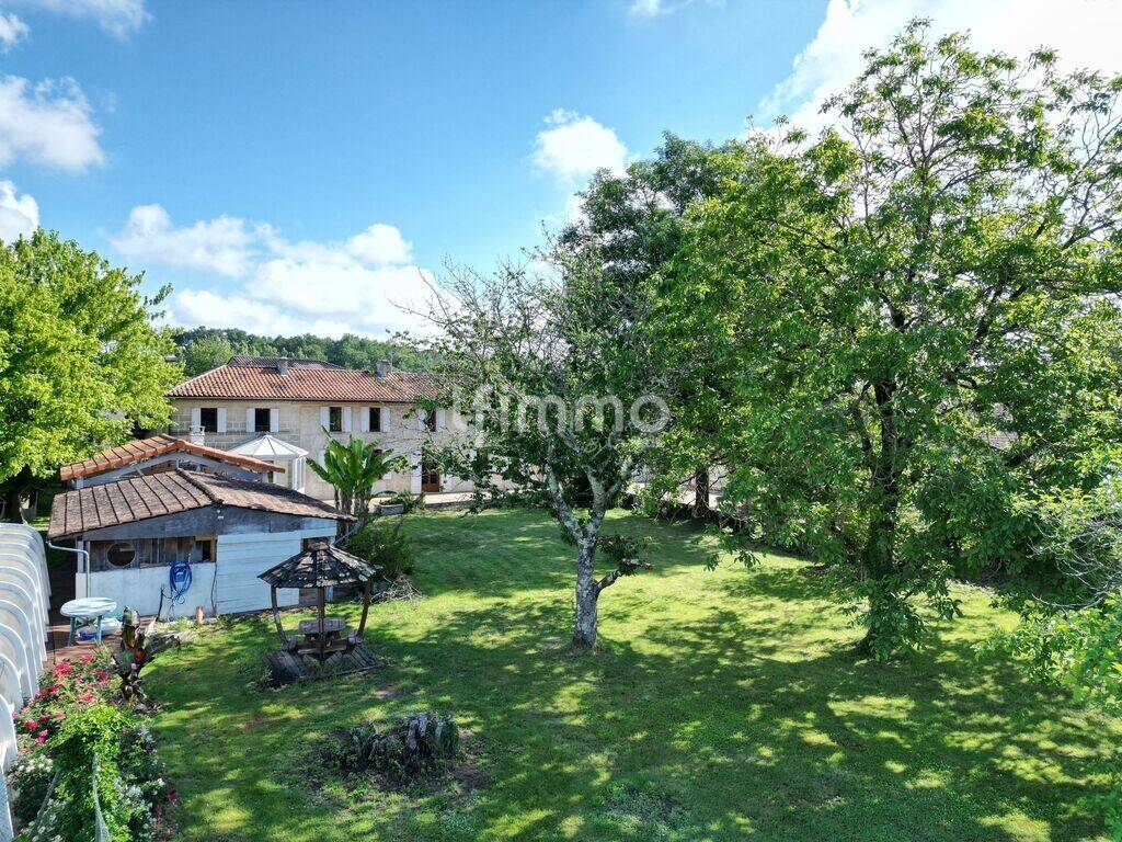 Maison 5 pièces 280 m² · à Cézac · 280 m² · 270 000 €