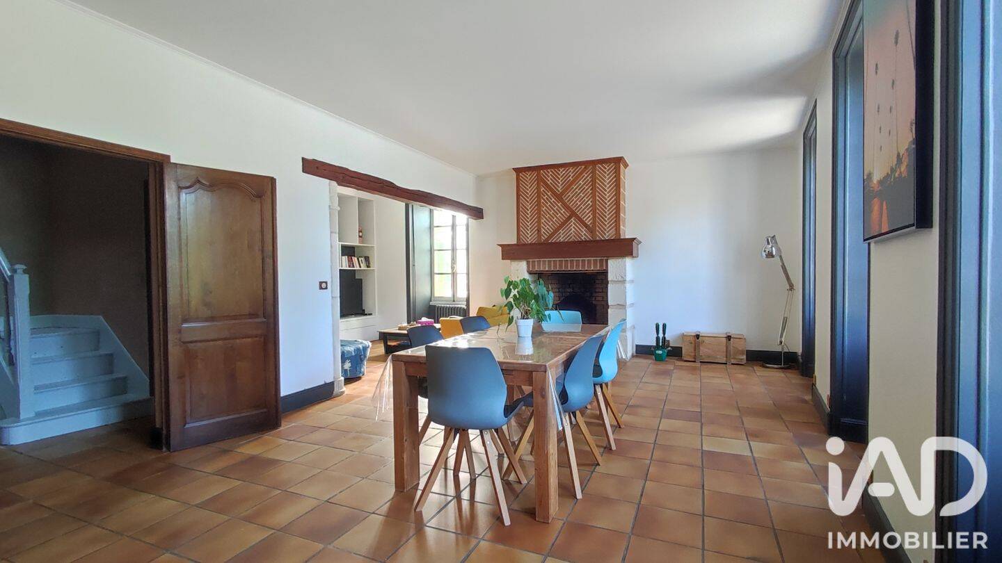 Maison 6 pièces 156 m² · à Tonnay-Charente · 155,7 m² · 345 000 €