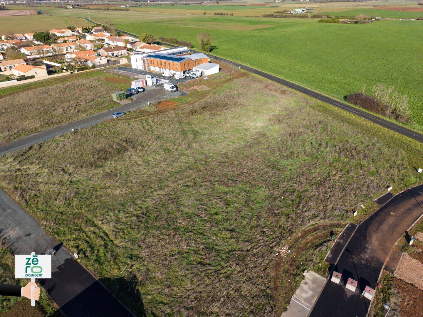 Terrain de 764 m² à Luçon - photo 2