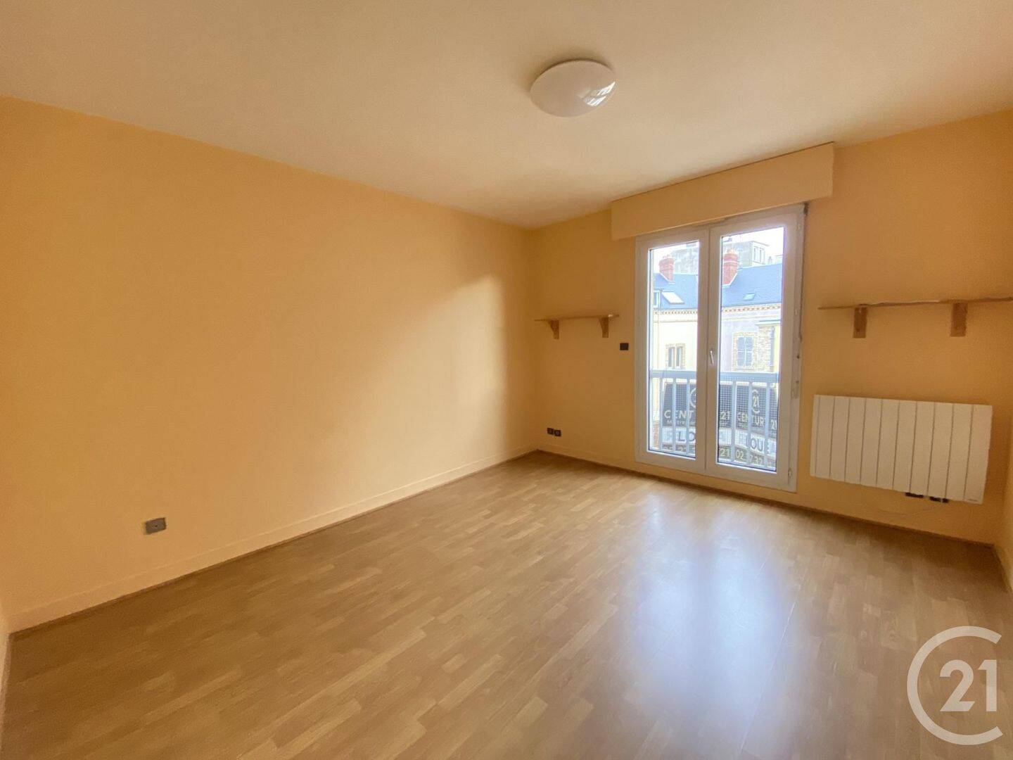 Appartement 1 pièce 23 m² · à Chartres · 23,4 m² · 390 €
