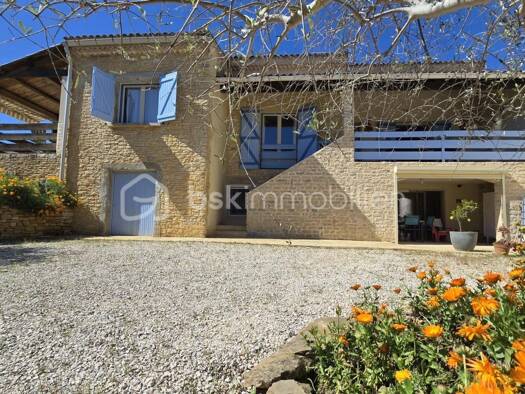 Maison à vendre 494 500 € 7 pièces 5 chambres 223,4 m² 989 m² de terrain Sabran 30200