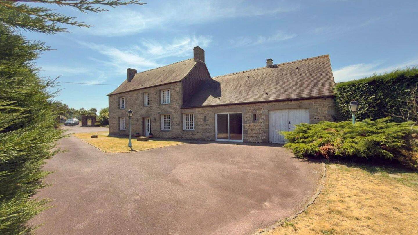 Maison 8 pièces 235 m² · à Moulines · 235 m² · 249 000 €