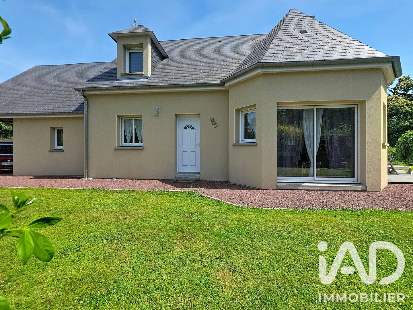 Maison 7 pièces 123 m² · à Carantilly · 123 m² · 259 000 €