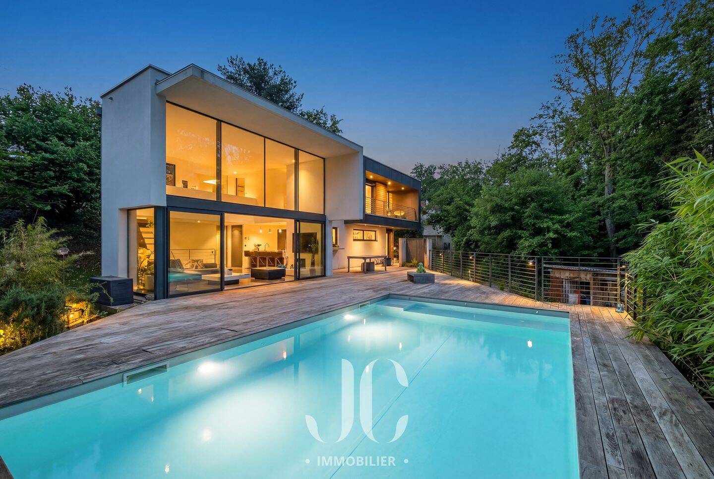 Maison 5 pièces 219 m² · à Thonon-les-Bains · 219 m² · 1 375 000 €