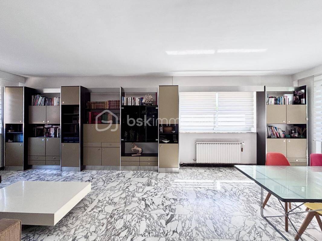 Maison 9 pièces 230 m² · à Lunéville · 230 m² · 299 000 €