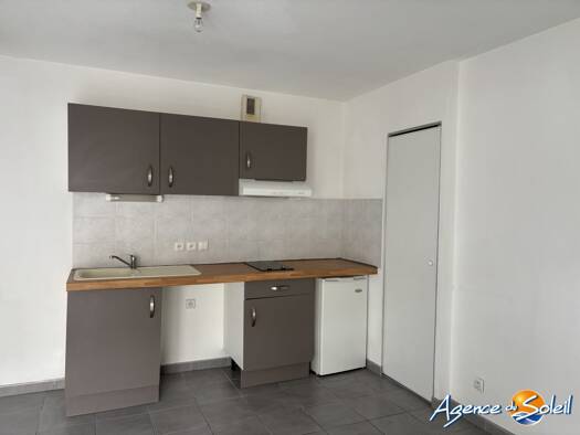 Appartement à louer 560 € 2 pièces 1 chambre 43,7 m² 1er étage Narbonne 11100