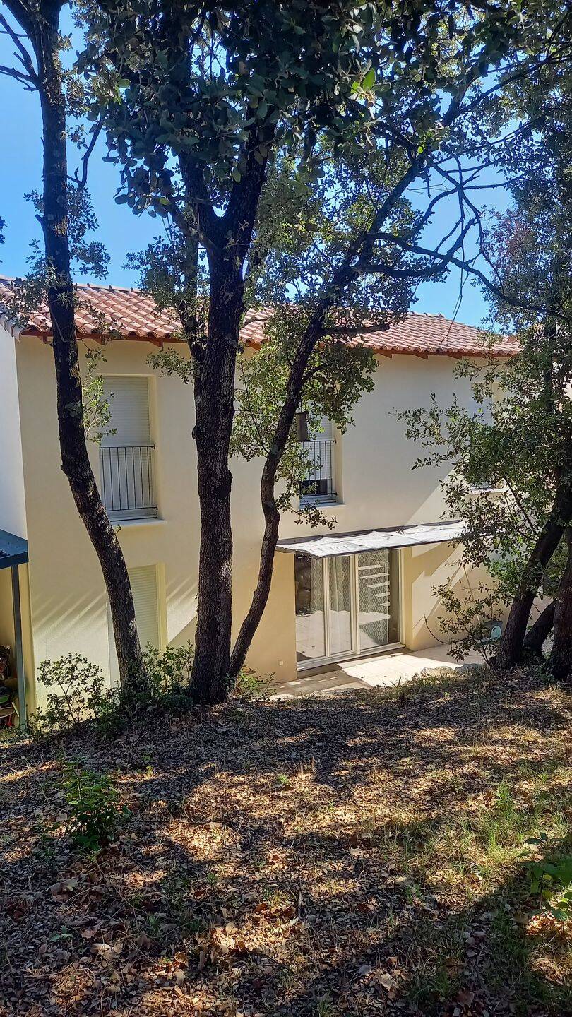 Maison 5 pièces 93 m² · à Saint-Maximin-la-Sainte-Baume · 93 m² · 395 000 €