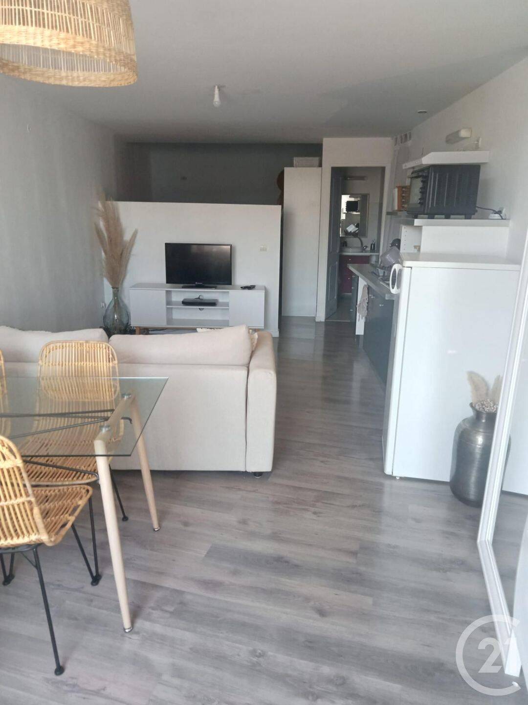Appartement 1 pièce 37 m² · à Grans · 37 m² · 520 €