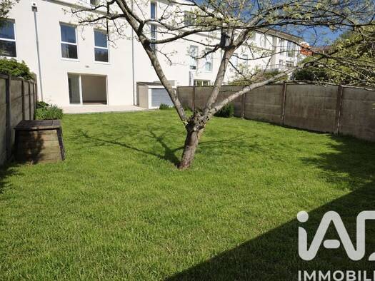 Duplex à vendre 360 000 € 4 pièces 3 chambres 91 m² RDC/2 Médoquine-Haut-Brion Talence 33400