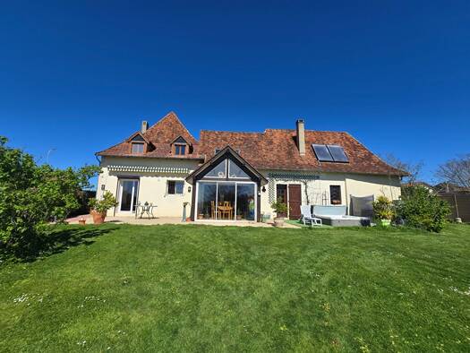 Maison à vendre 347 500 € 5 pièces 4 chambres 183 m² 1 635 m² de terrain Arthez-de-Béarn 64370