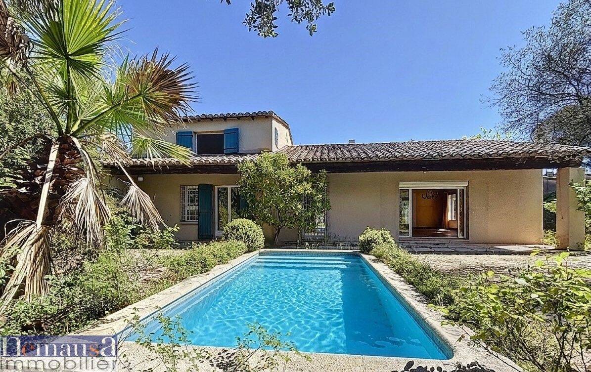 Maison 6 pièces 172 m² · à Nîmes · 172 m² · 590 000 €