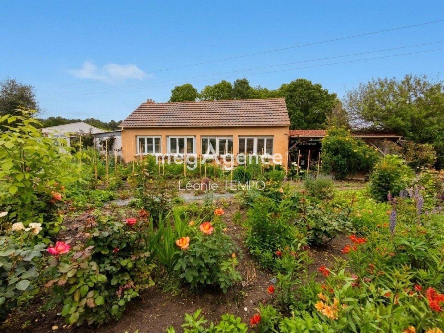 Maison 6 pièces 152 m² · à Changé · 152 m² · 215 000 €