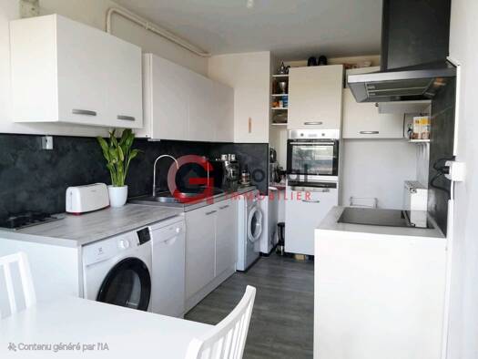 Appartement à vendre 147 000 € 4 pièces 2 chambres 68 m² Étage 4/4 Istres 13800