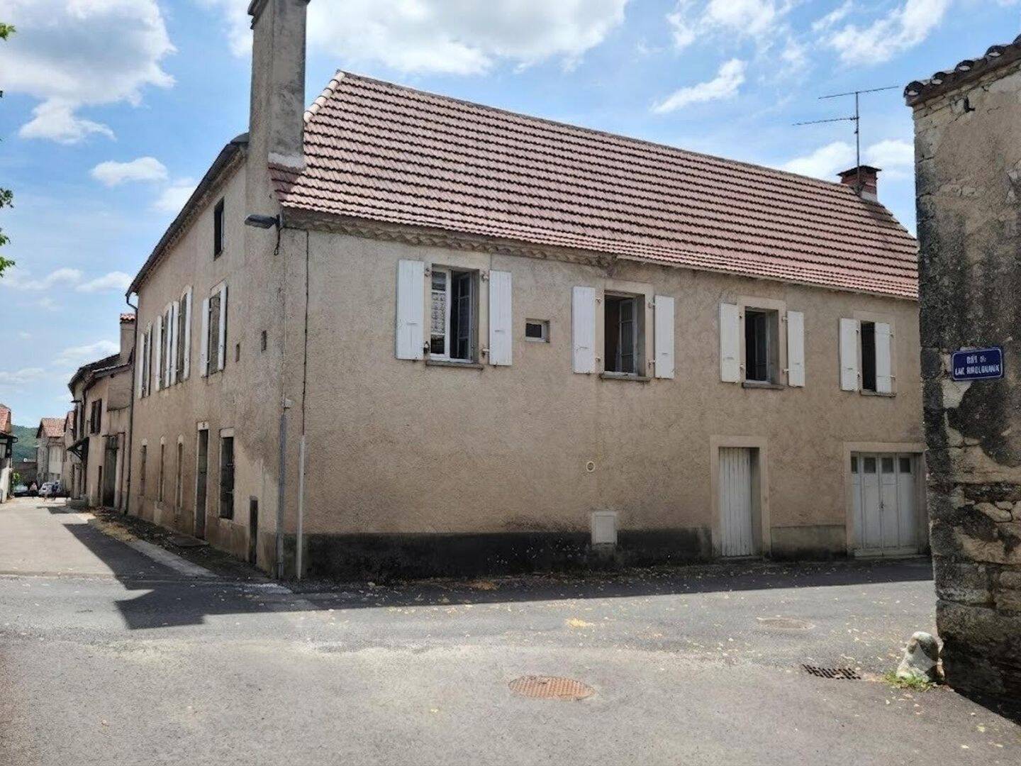 Maison 6 pièces 155 m² · à Mercuès · 155 m² · 199 000 €