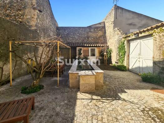 Maison de ville à louer 1 528 € 8 pièces 5 chambres 220 m² Centre Pierrelatte 26700