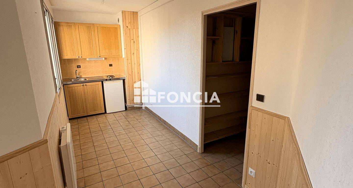 Appartement 1 pièce 28 m² · à Annemasse · 28 m² · 880 €/mois