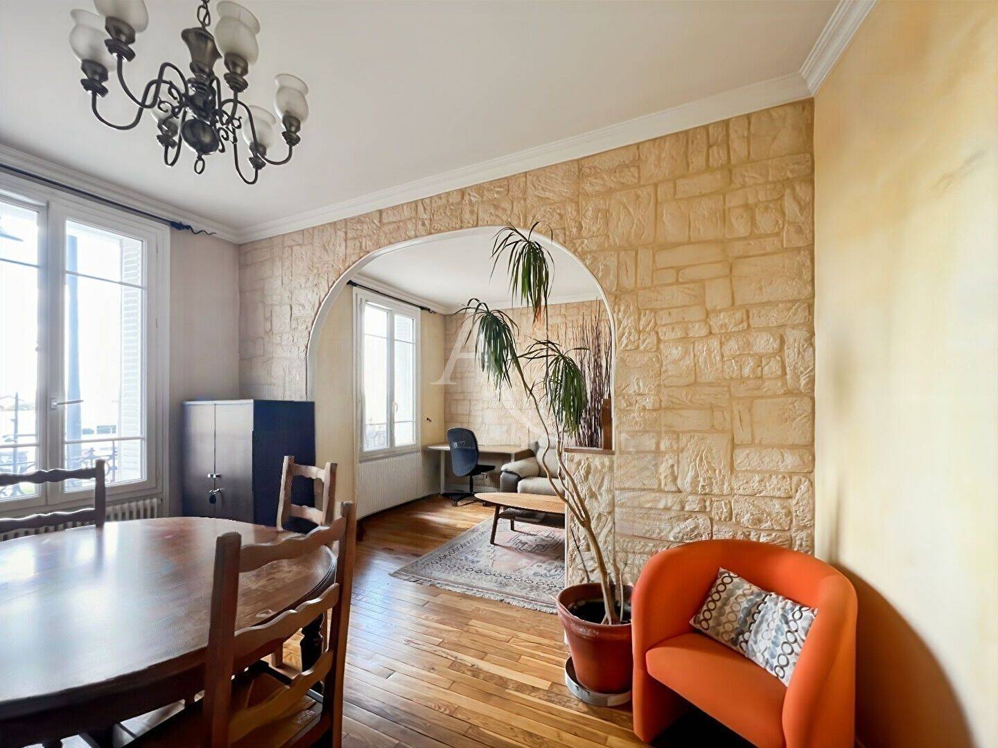 4 pièces 96 m² · à Champigny-sur-Marne · 95,7 m² · 1 680 €