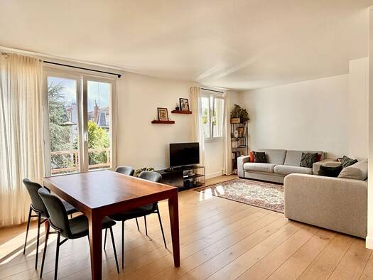 Appartement à vendre 431 600 € 4 pièces 2 chambres 70 m² Étage 2/5 Agent Sarre-Centre-Les Vallées-La Garenne Colombes 92700