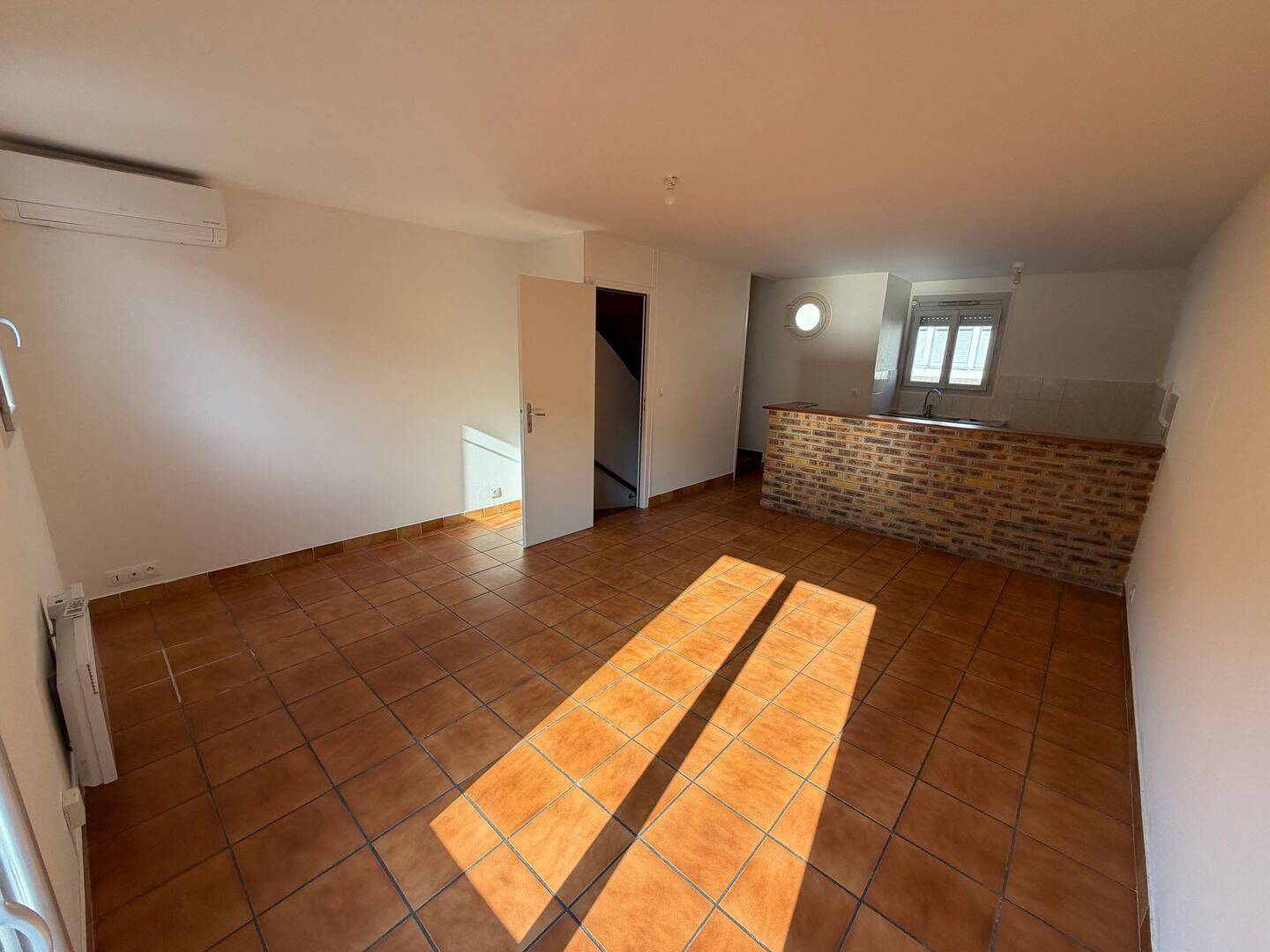 Appartement 3 pièces 53 m² · à La Ville-du-Bois · 53,2 m² · 841 €