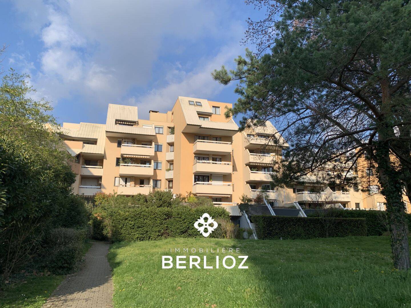 Appartement 4 pièces 85 m² · à Échirolles · 85,4 m² · 138 000 €
