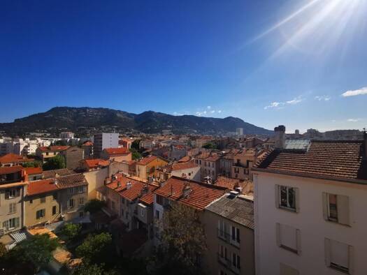 Appartement à louer 608 € 2 pièces 1 chambre 51 m² Étage 7/7 Pont-du-Las Toulon 83200