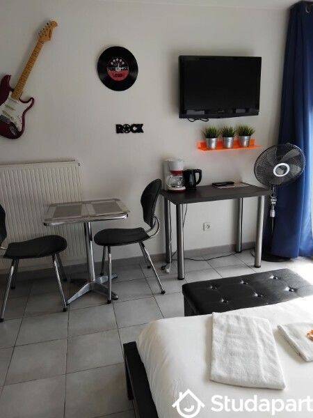 Appartement 1 pièce 17 m² · à Grenoble · 17 m² · 596 €