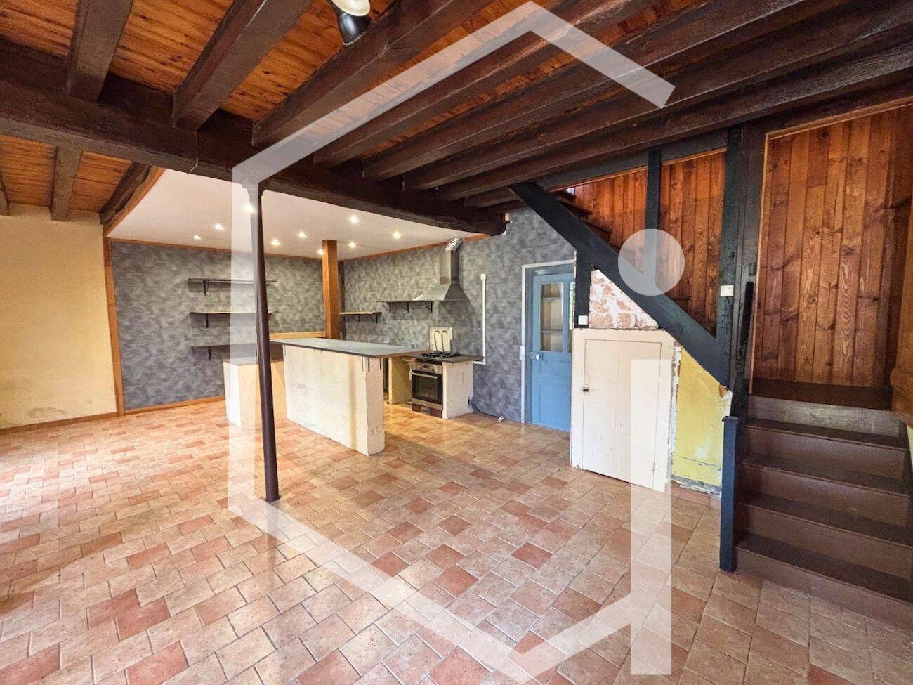 Maison 5 pièces 150 m² · à Le Noyer · 150 m² · 67 000 €