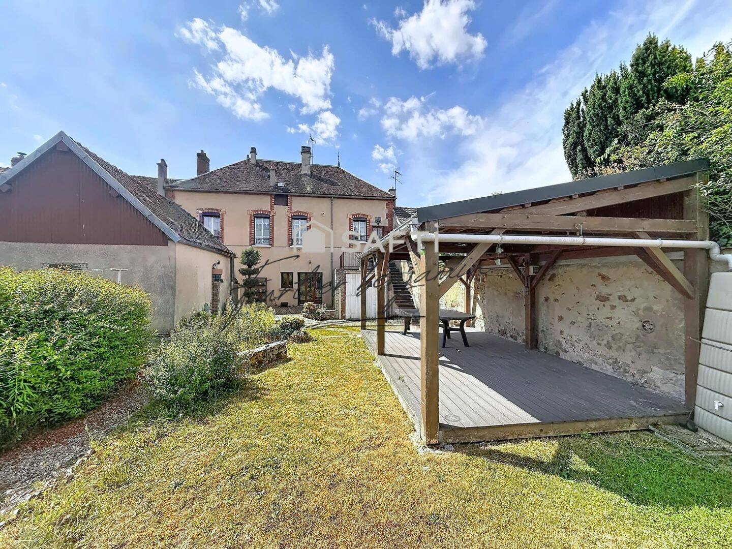 Maison 6 pièces 147 m² · à Villenauxe-la-Grande · 147 m² · 190 000 €