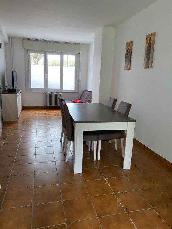 1 pièce 12 m² · à Lille · 12 m² · 450 €/mois